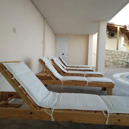 Apartment Creta *