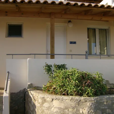 Apartment Creta *